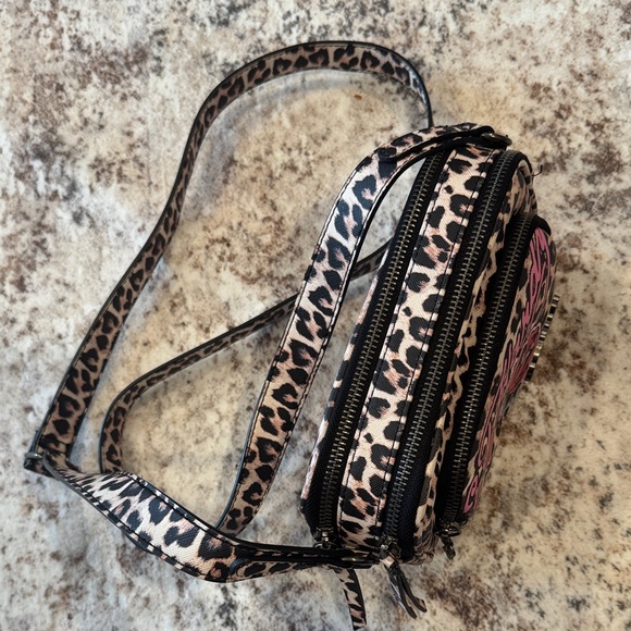 Ed Hardy Leopard Crossbody with Pink Rose & Heart Graphic - Picture 9 of 10